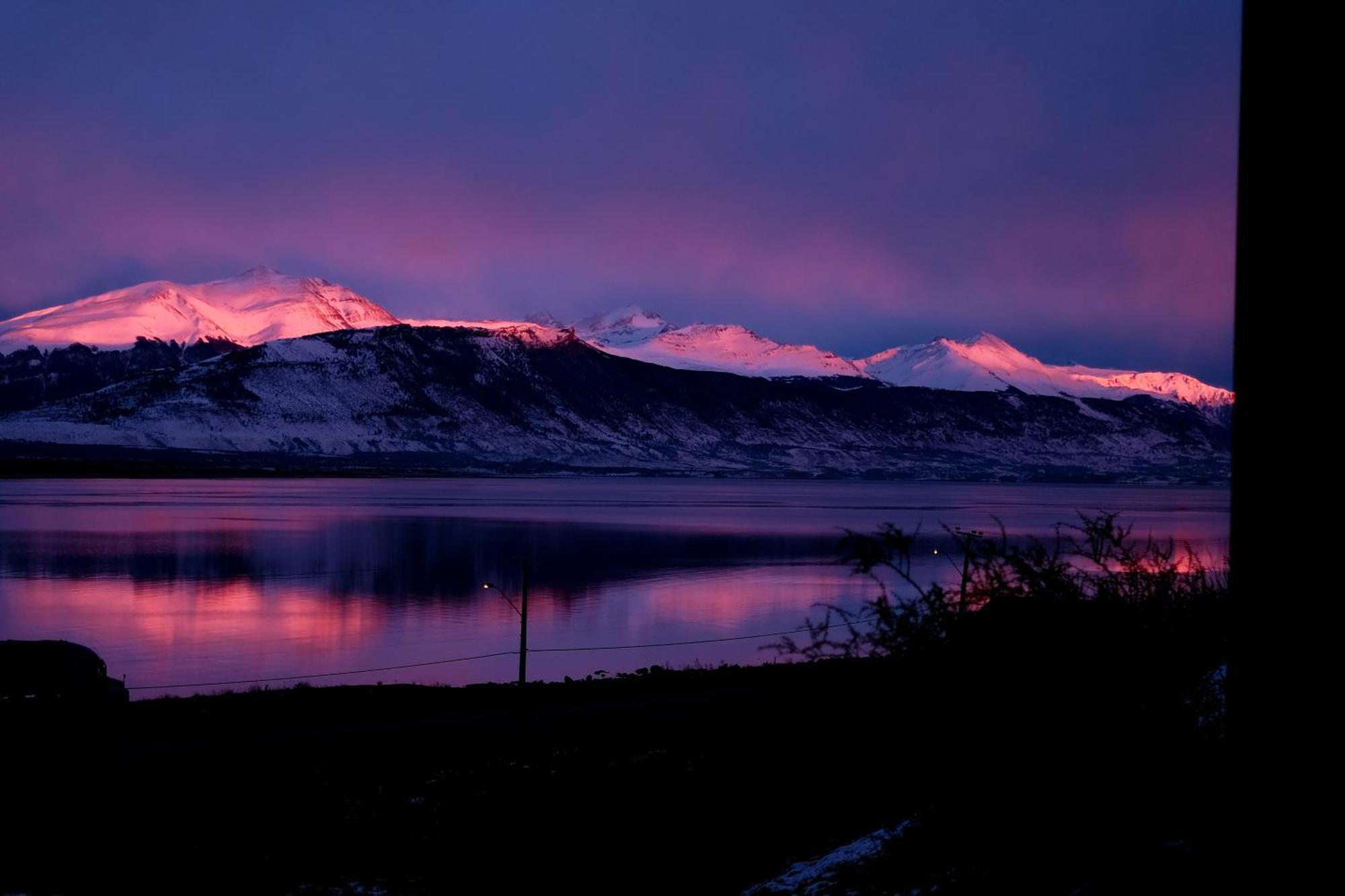 Weskar Lodge Hotel Пуэрто-Наталес Экстерьер фото