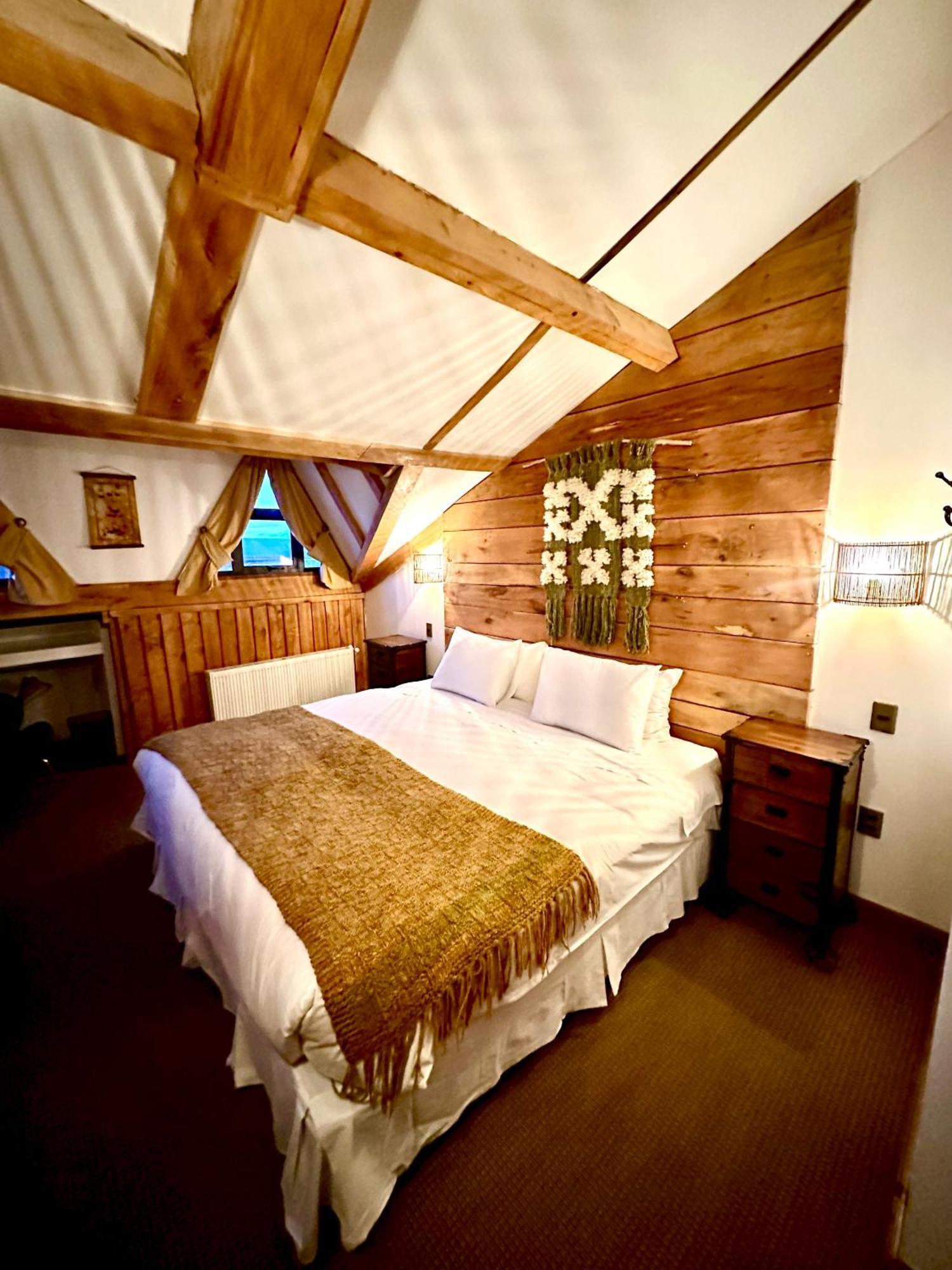 Weskar Lodge Hotel Пуэрто-Наталес Экстерьер фото