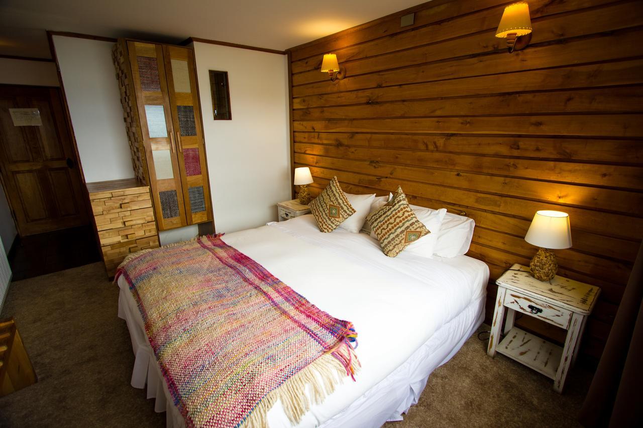 Weskar Lodge Hotel Пуэрто-Наталес Экстерьер фото